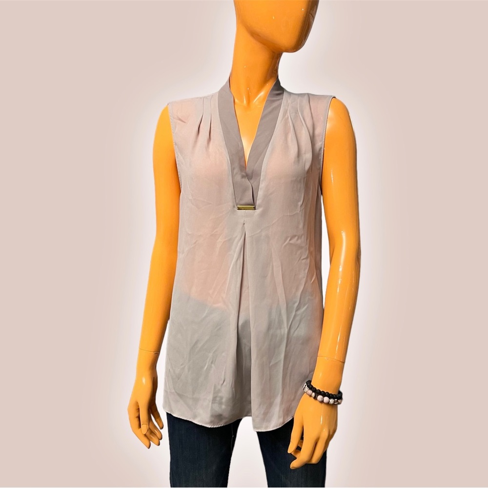 TAHARI Sleeveless Blouse with Contrast Placket